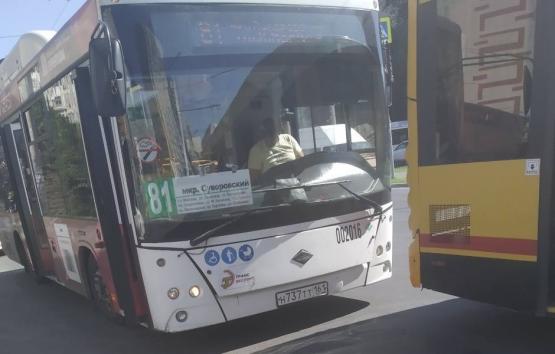 Ростовчане пожаловались на дыру в полу автобуса № 81