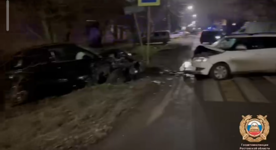 Восемь человек, половина из них - дети, пострадали при массовом ДТП в Батайске