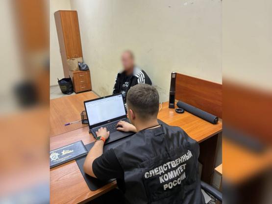 Пьяный батайчанин набросился с ножом на сестру и сожительницу