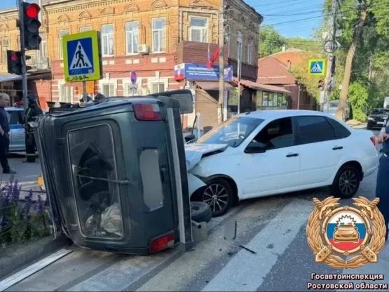 Три человека пострадали в ДТП в центре Ростова