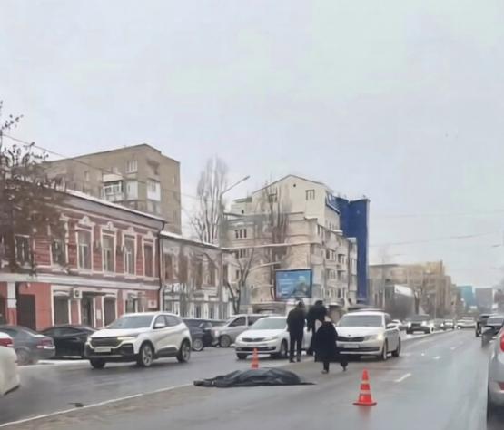Автомобиль насмерть сбил пешехода в самом центре Ростова 