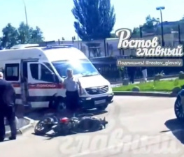 Байкер пострадал под колёсами иномарки в центре Ростова 