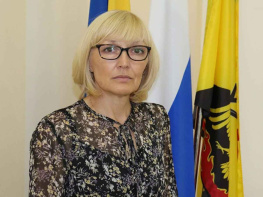 Экс-директор департамента образования подала в суд на мэрию Шахт