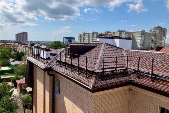 В Батайске раньше срока завершили ремонт крыши дома, пострадавшего от пожара
