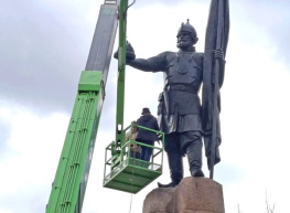 В Новочеркасске возмущены «реставрацией» памятника атаману Ермаку с помощью щетки и шлифмашинки