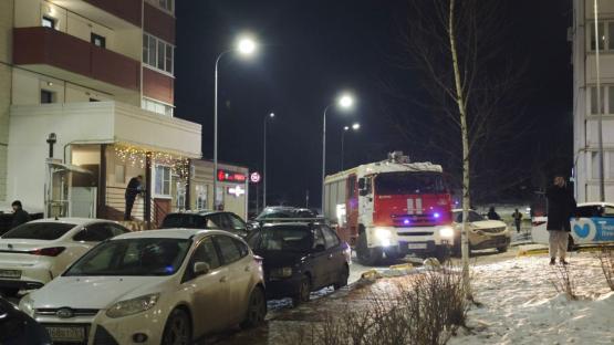 Жильцов дома в микрорайоне Суворовский в Ростове эвакуировали из-за пожара 