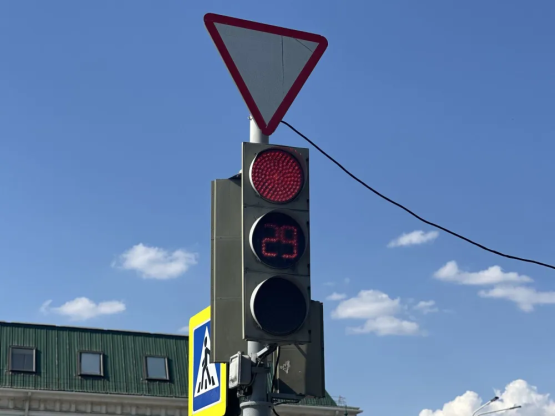 В Новочеркасске восстановить работу светофоров после урагана смогли лишь через три недели
