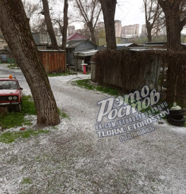 Коммунальные аварии и потоп: мощный ливень с градом внезапно обрушился на Ростов 