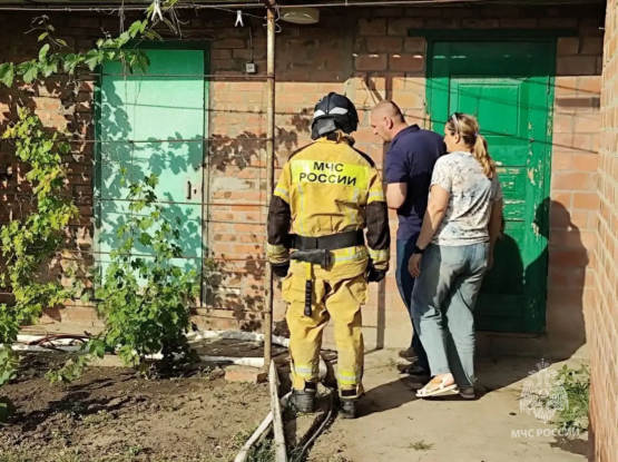 Десятилетний ребёнок погиб в пожаре, вспыхнувшем из-за шалости с огнём в Сальске