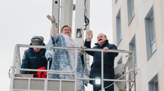 Ректор ДГТУ поучаствовал в «Десанте Дедов Морозов»