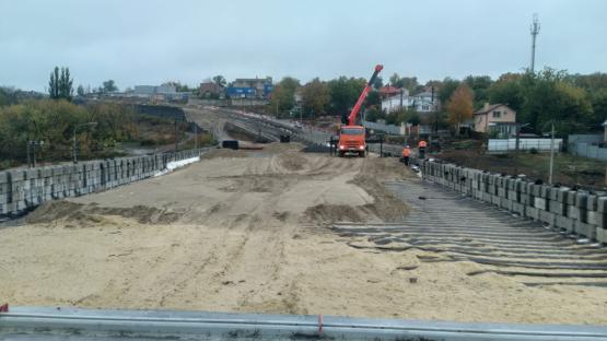 Донские власти объяснили отсутствие рабочих и техники на улице Вавилова 