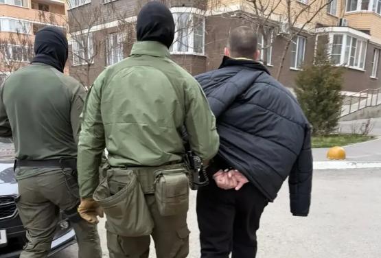 Командира Отдельного батальона ГАИ Ростова поймали на взятке от эвакуаторщиков