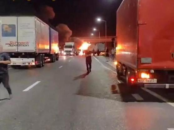 На трассе в Ростовской области взорвался грузовик 