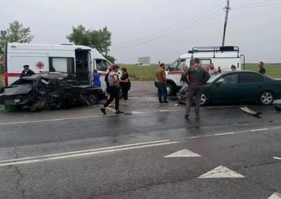 Четыре машины столкнулись на трассе Ольгинская – Волгодонск