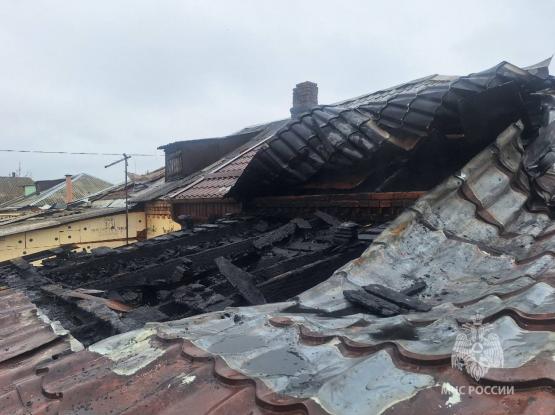 Три человека остались без крыши над головой: под Каменском дотла выгорел частный дом 