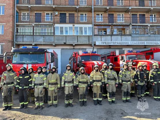  Из огня спасли человека: за минувшие сутки на Дону потушили восемь техногенных пожаров 