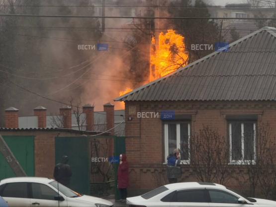 Разгерметизация газовой трубы стала причиной пожара в Ростове