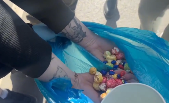 В Ростовской области юная закладчица необычно замаскировала зип пакеты с наркотиками