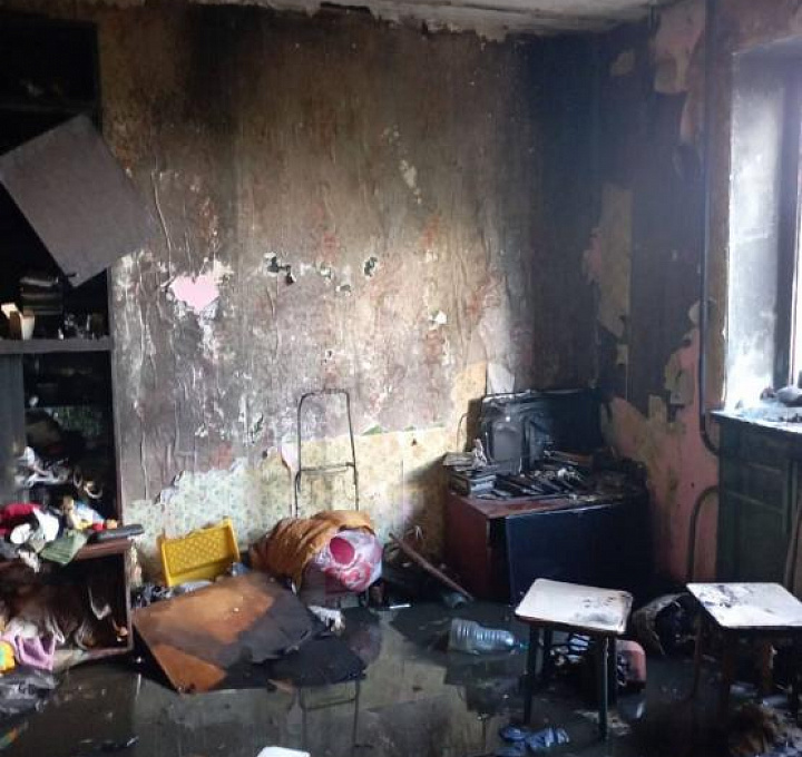В Донецке Ростовской области спасли двух человек в пожаре 